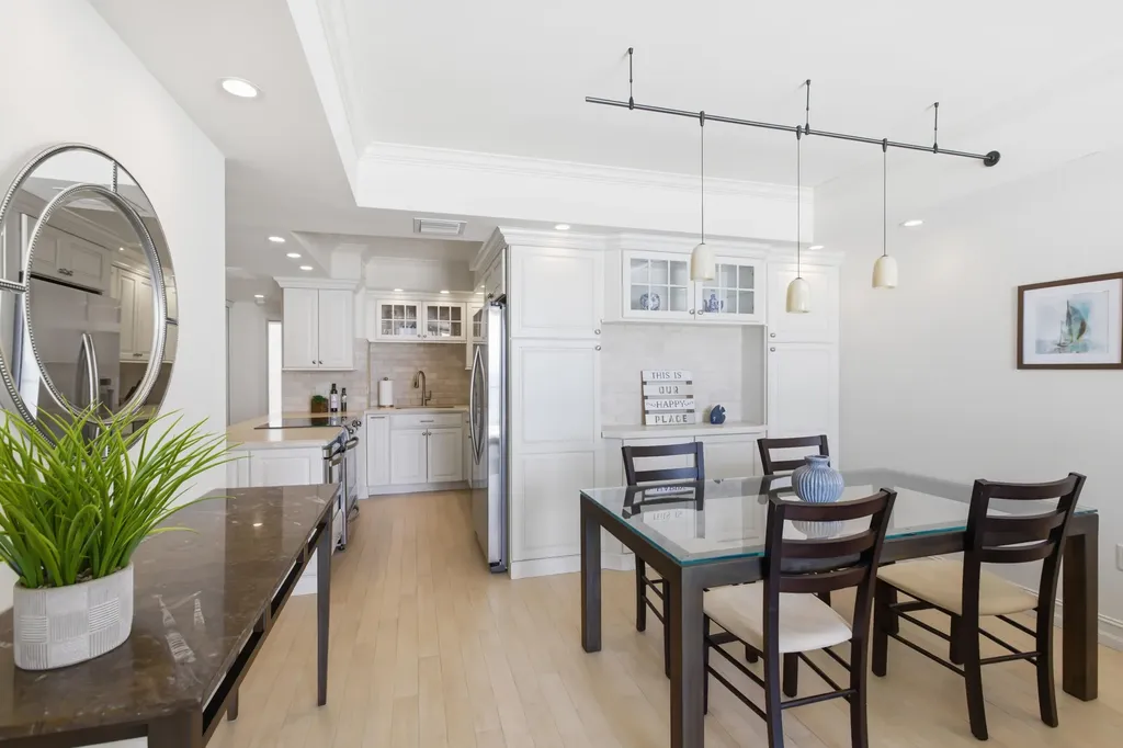 140 Seaview Court Marco Island FL 34145