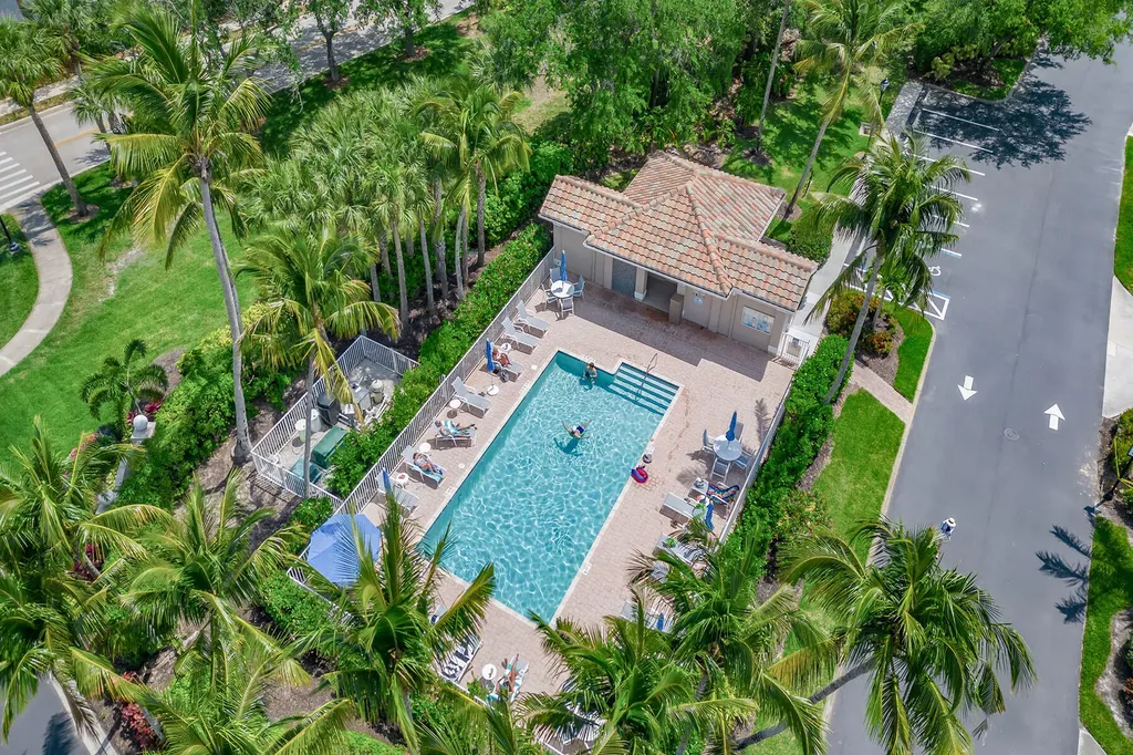 3945 Deer Crossing Court Naples FL 34114