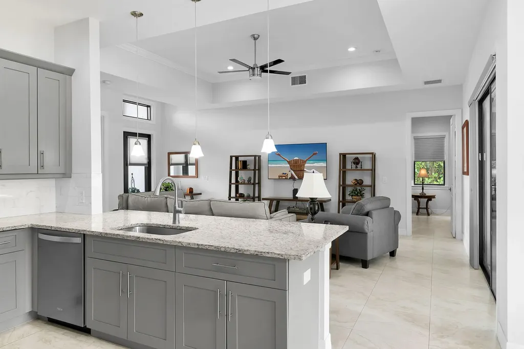 548 47th Avenue NE Naples FL 34120