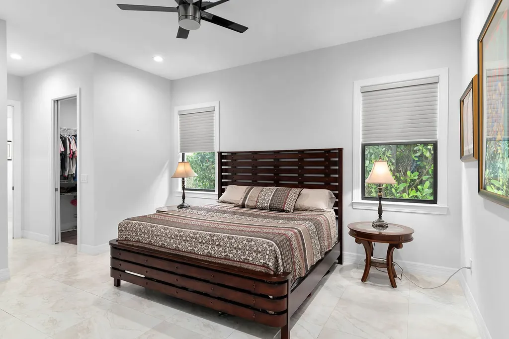 548 47th Avenue NE Naples FL 34120