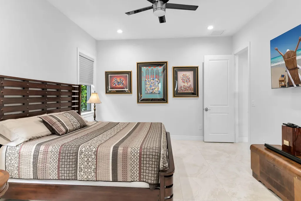 548 47th Avenue NE Naples FL 34120