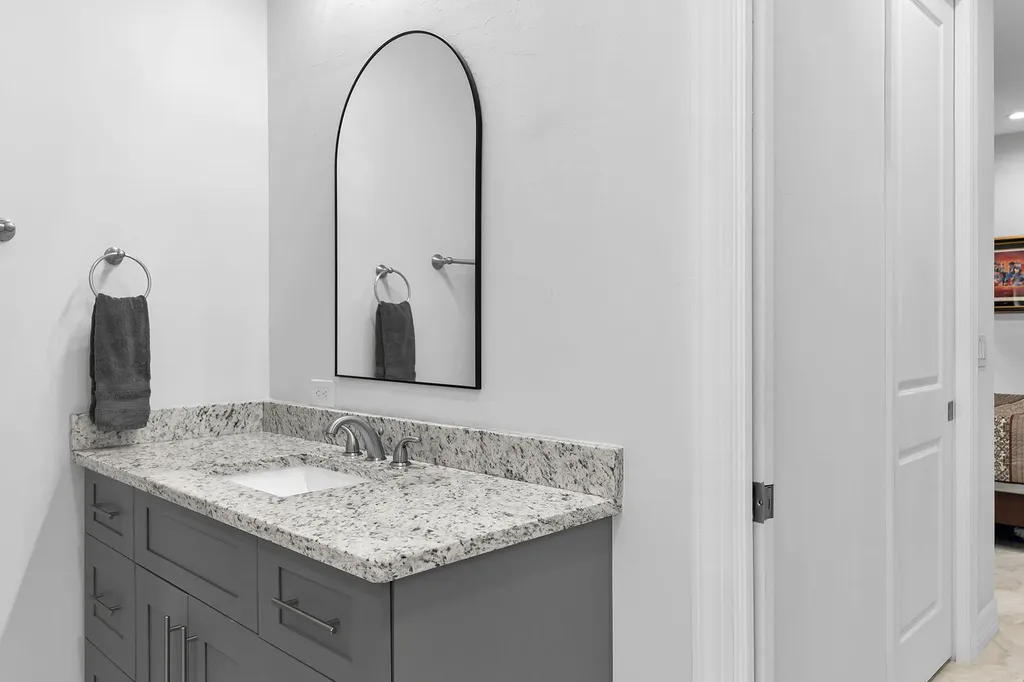 548 47th Avenue NE Naples FL 34120