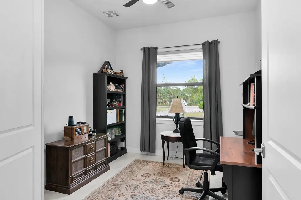 548 47th Avenue NE Naples FL 34120