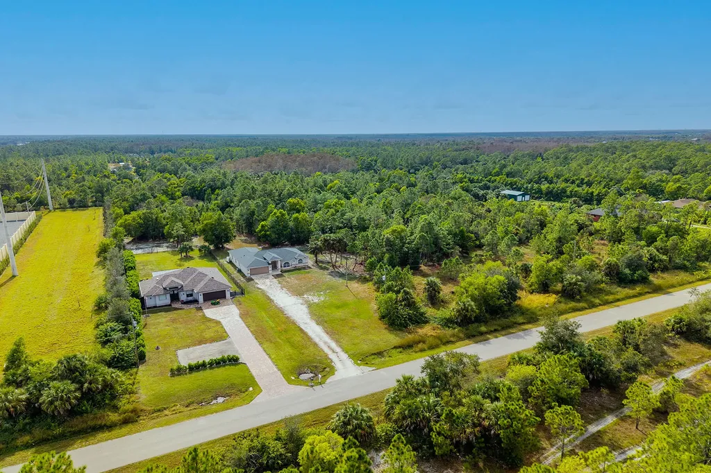 548 47th Avenue NE Naples FL 34120