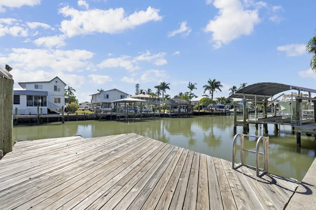 566 Coconut Avenue Goodland FL 34140