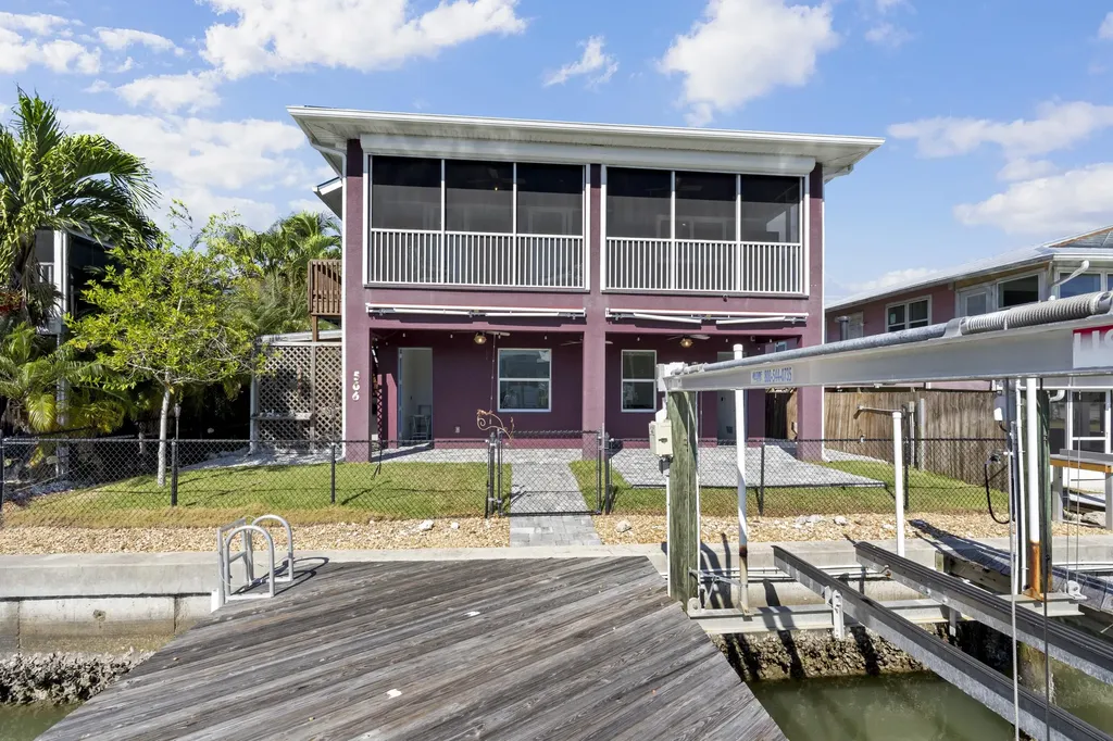 566 Coconut Avenue Goodland FL 34140