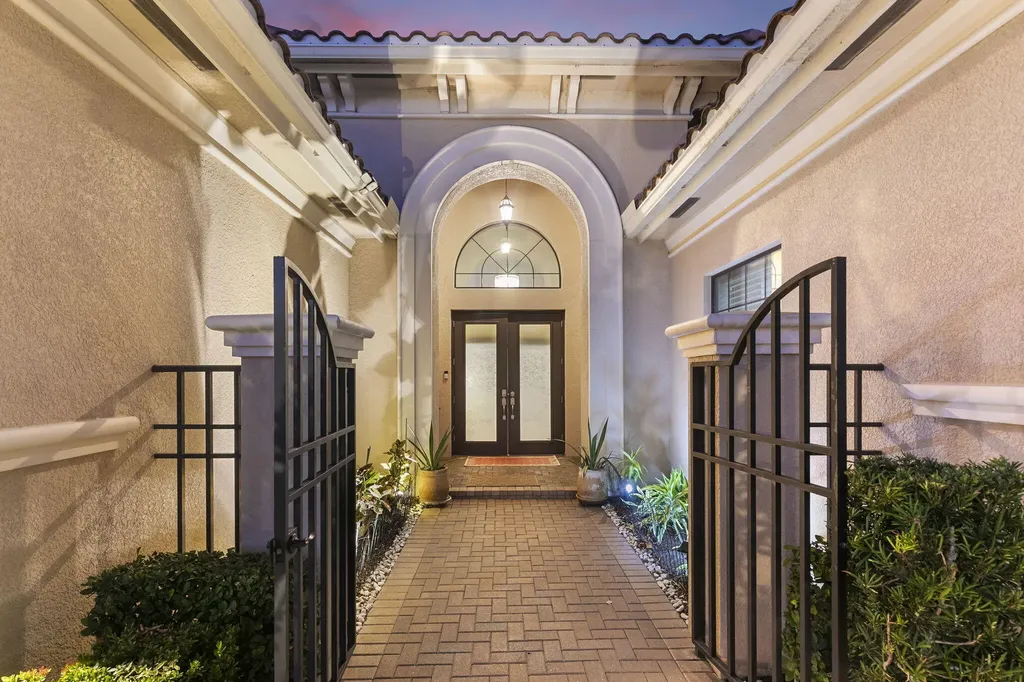 4382 Caldera Circle Naples FL 34119