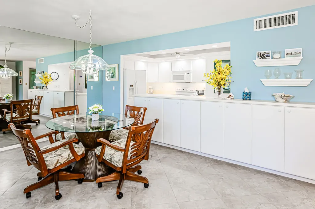 525 Seaview Court Marco Island FL 34145