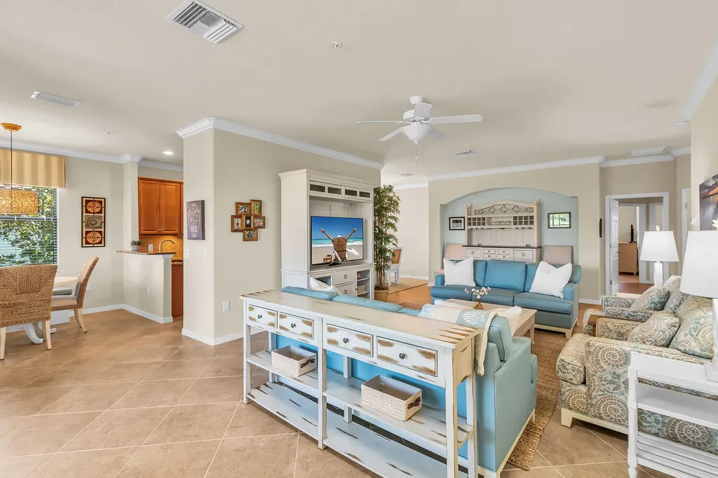 3175 Serena Lane Naples FL 34114