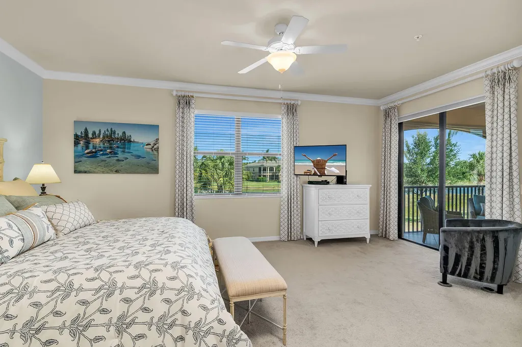 3175 Serena Lane Naples FL 34114