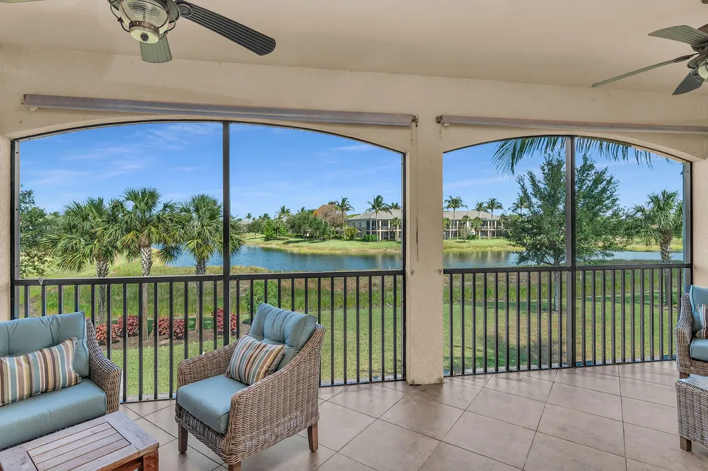 3175 Serena Lane Naples FL 34114