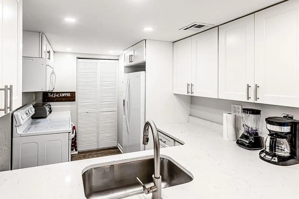 20 Greenbrier Street Marco Island FL 34145