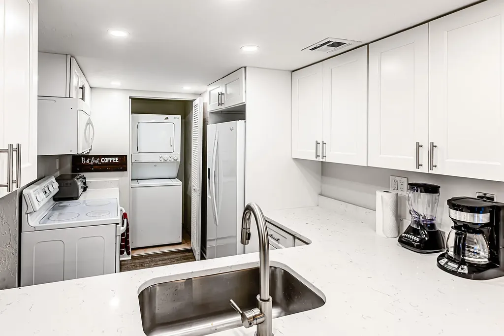 20 Greenbrier Street Marco Island FL 34145