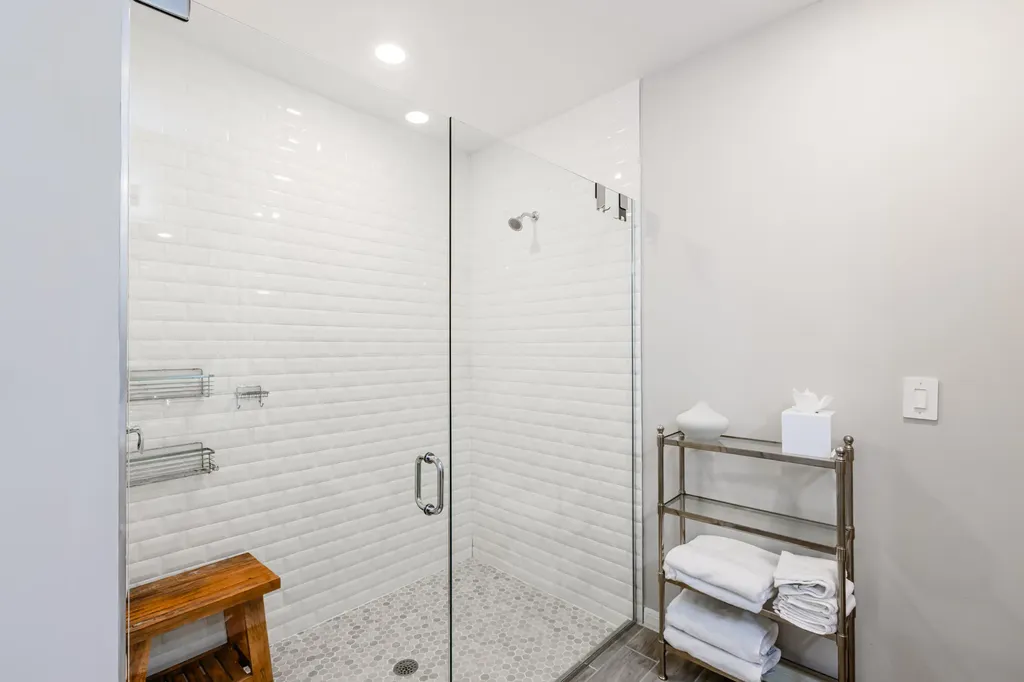 14567 Edgewater Circle Naples FL 34114