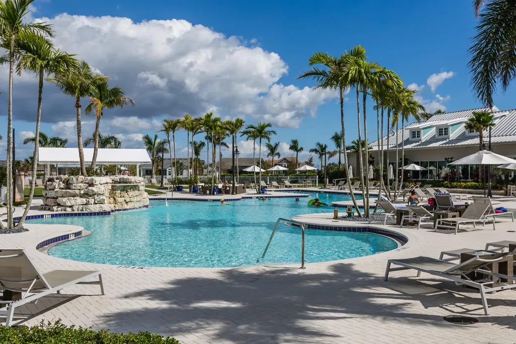 14567 Edgewater Circle Naples FL 34114