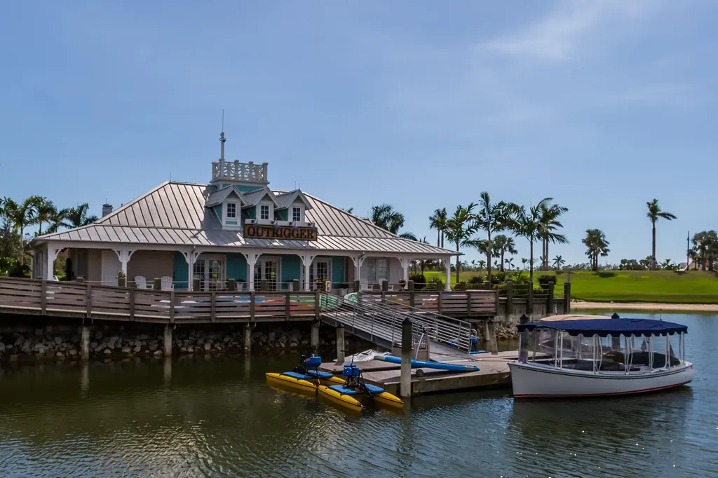 14567 Edgewater Circle Naples FL 34114