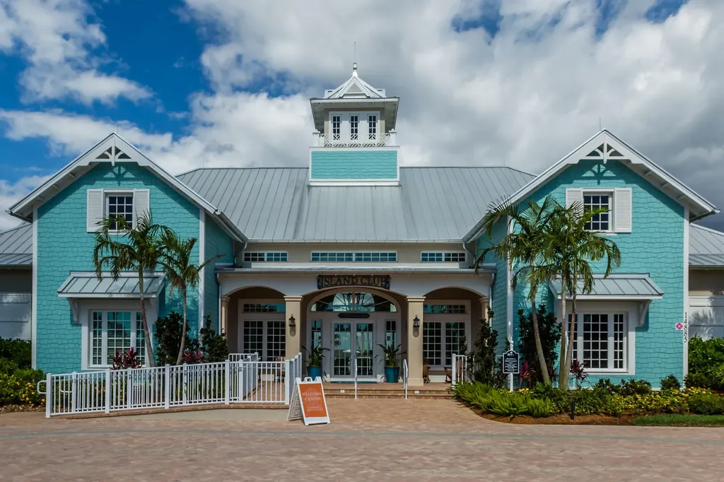 14567 Edgewater Circle Naples FL 34114