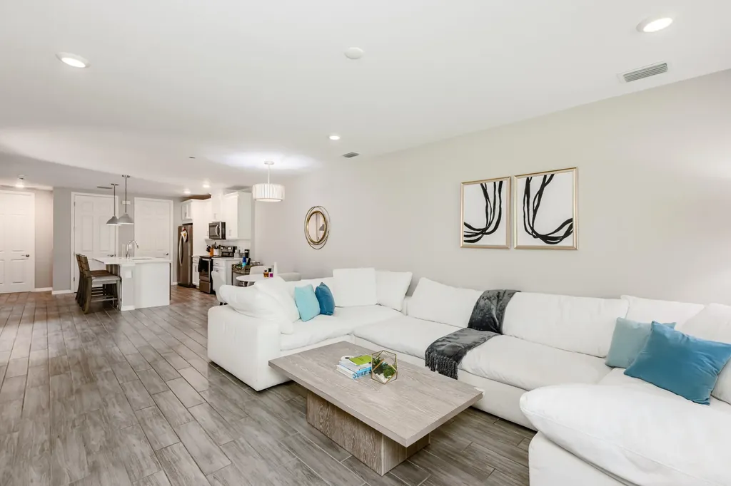 14567 Edgewater Circle Naples FL 34114