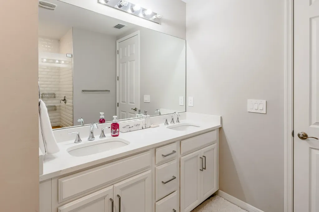 14567 Edgewater Circle Naples FL 34114