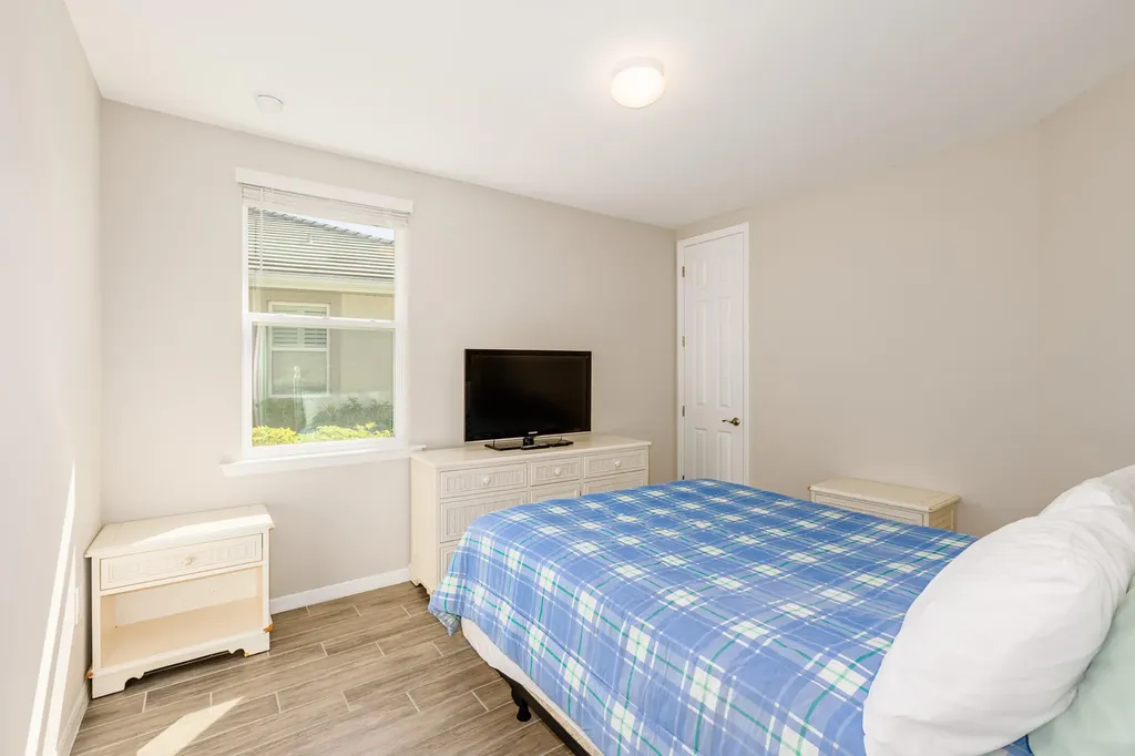 14567 Edgewater Circle Naples FL 34114