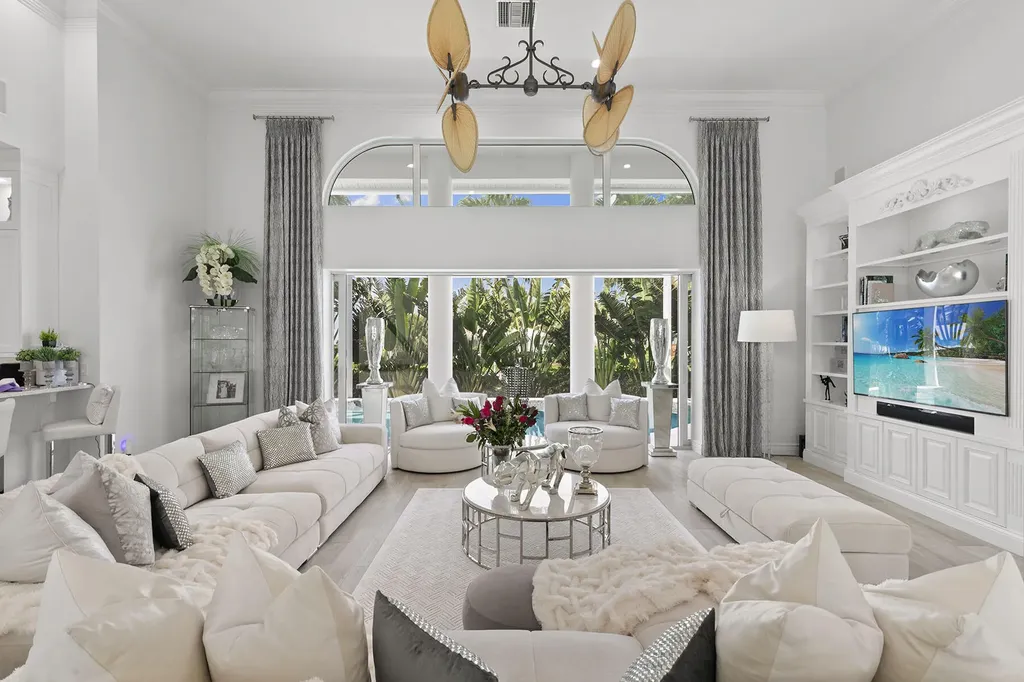 287 Meadowlark Court Marco Island FL 34145