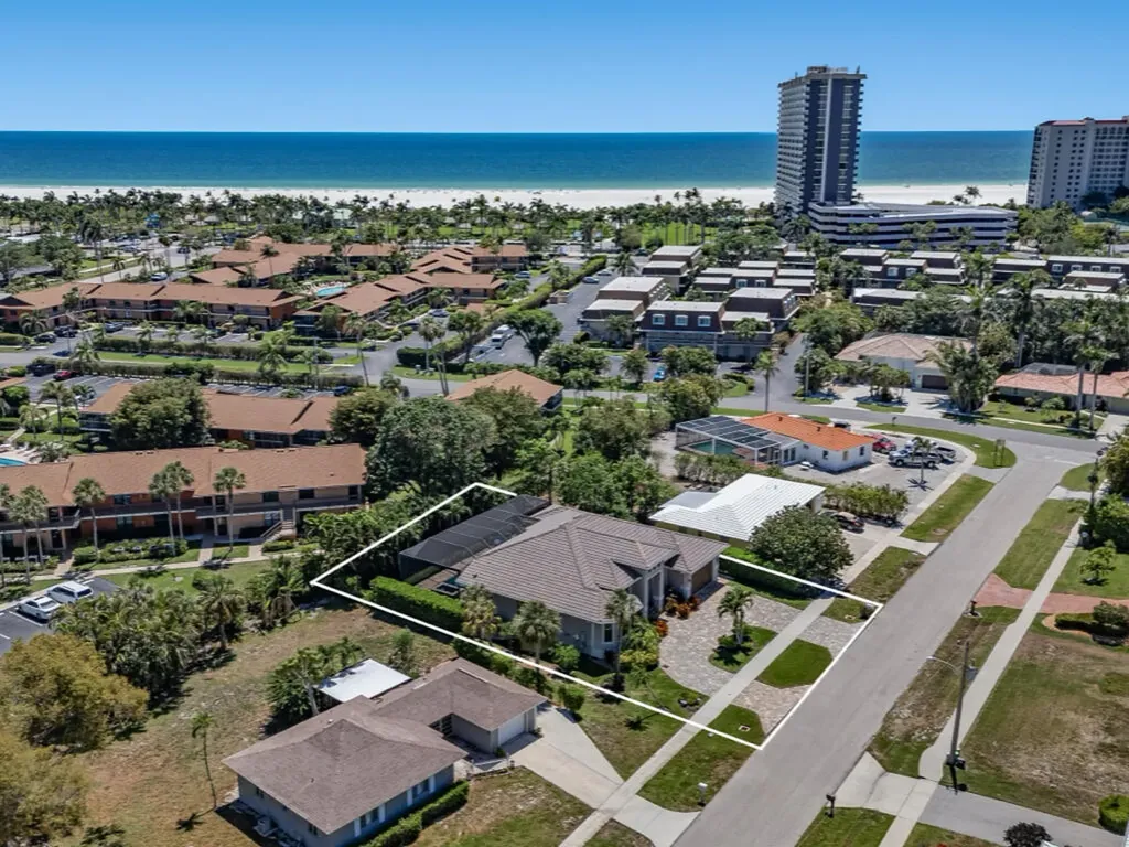 811 Manor Terrace Marco Island FL 34145