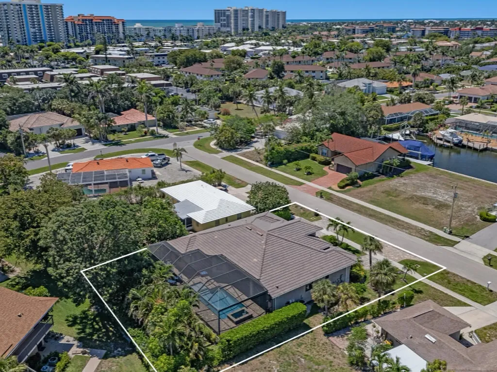 811 Manor Terrace Marco Island FL 34145