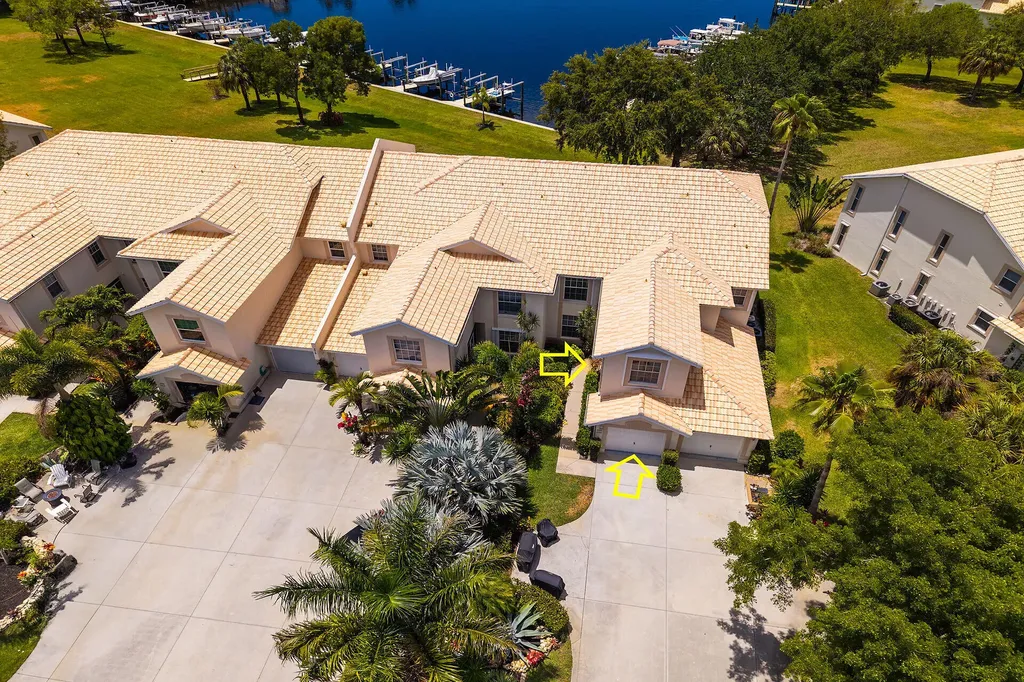 275 Cays Drive Naples FL 34114