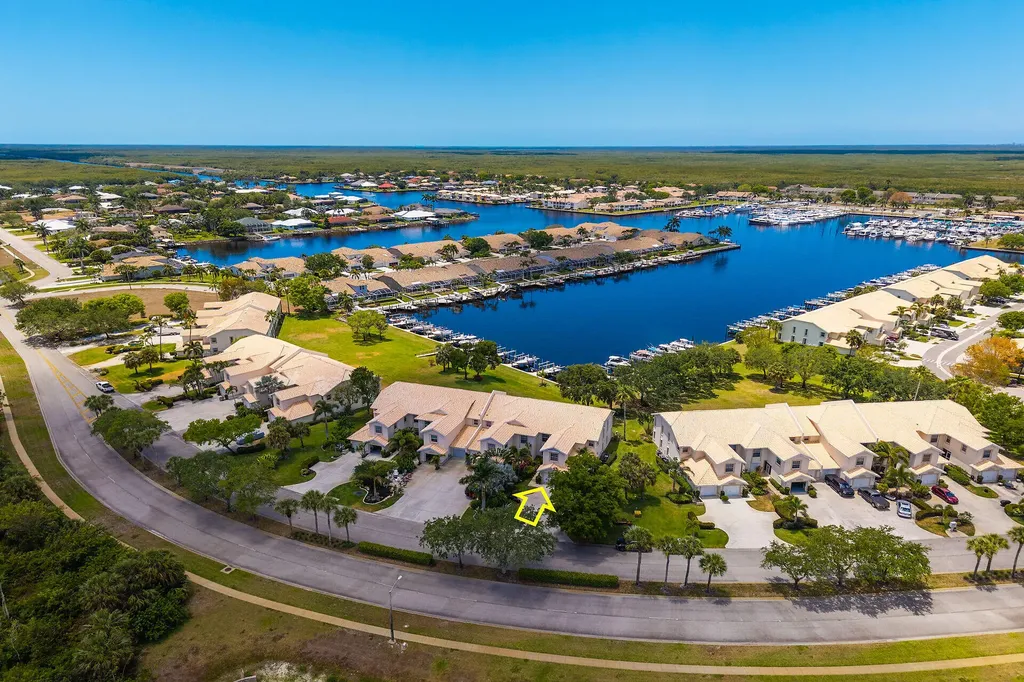 275 Cays Drive Naples FL 34114