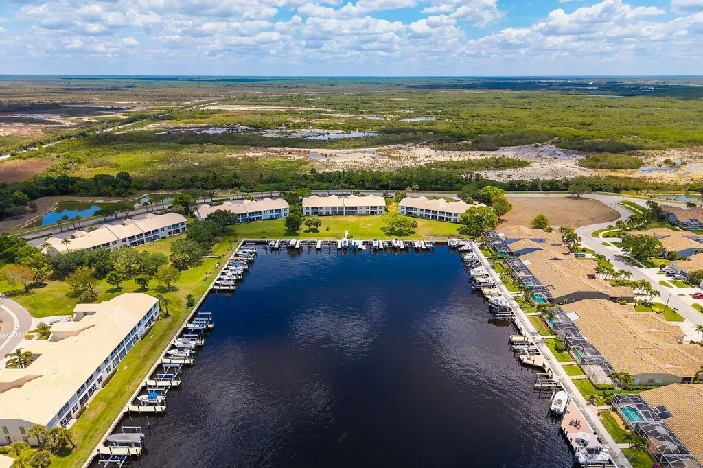 275 Cays Drive Naples FL 34114