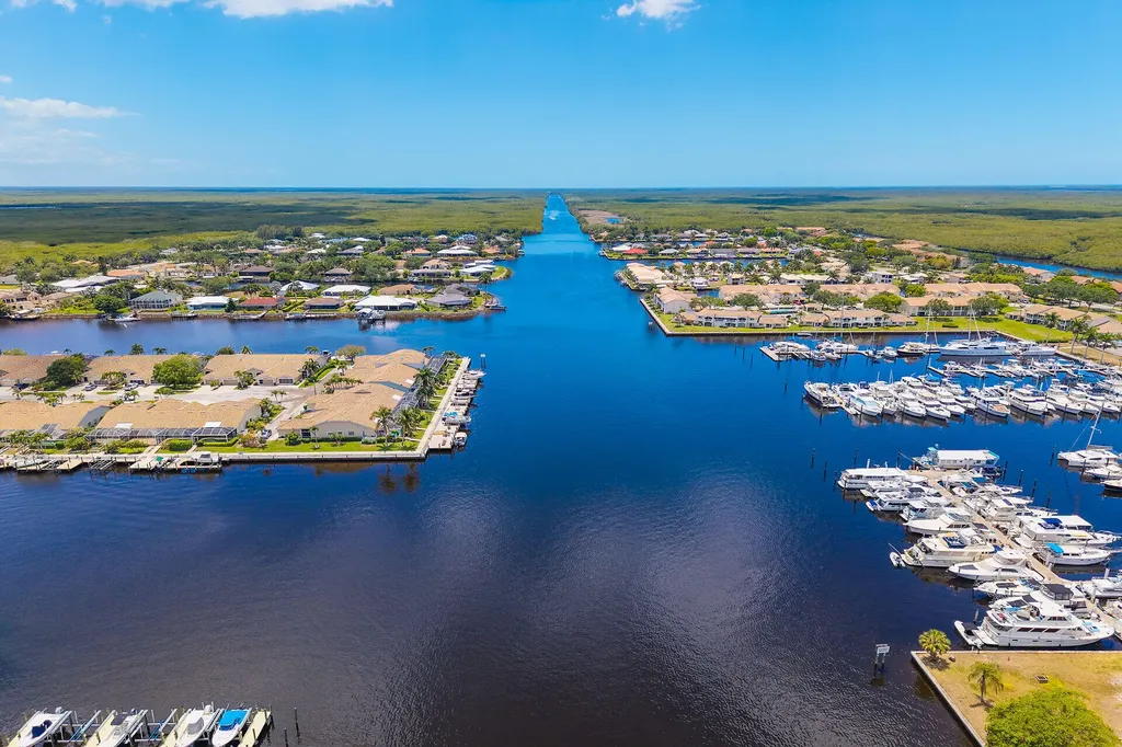 275 Cays Drive Naples FL 34114