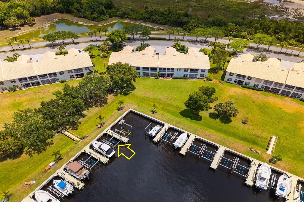 275 Cays Drive Naples FL 34114