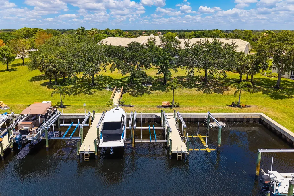 275 Cays Drive Naples FL 34114