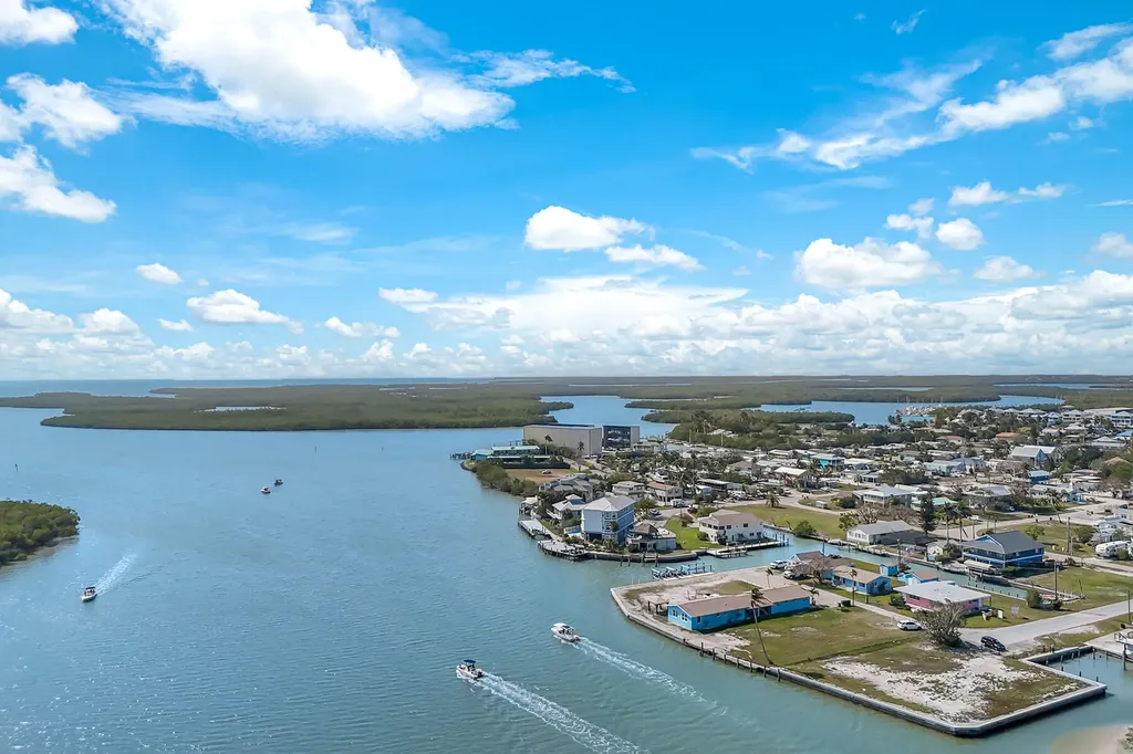 110 East Court Goodland FL 34140