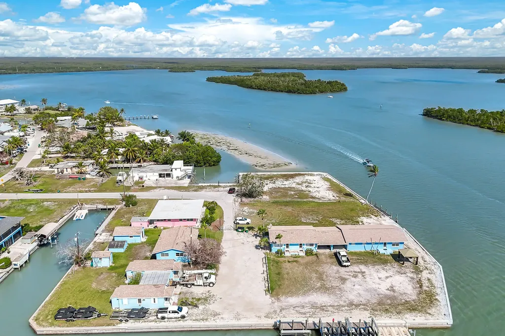 110 East Court Goodland FL 34140