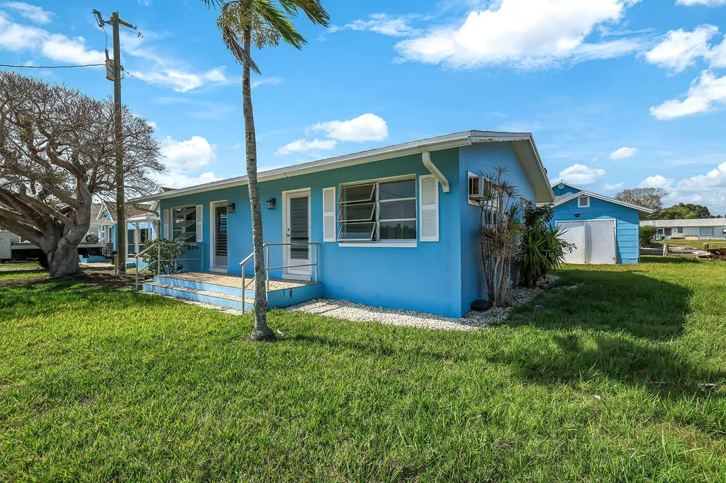 110 East Court Goodland FL 34140