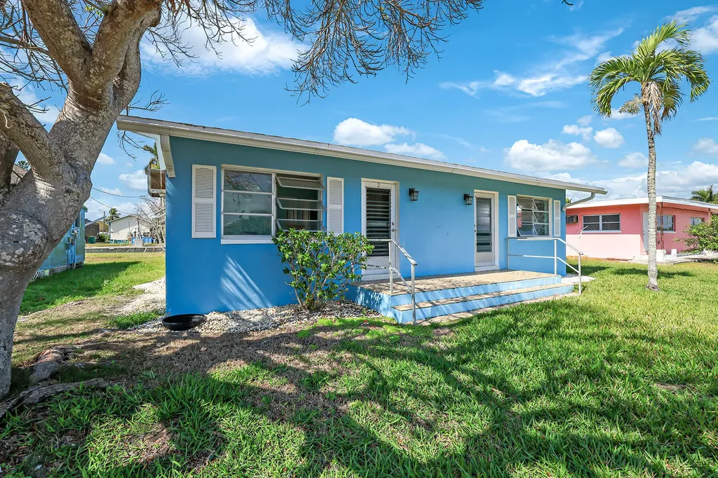 110 East Court Goodland FL 34140