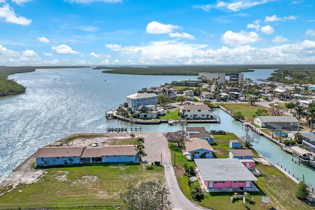 110 East Court Goodland FL 34140