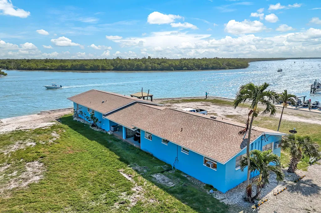 110 East Court Goodland FL 34140