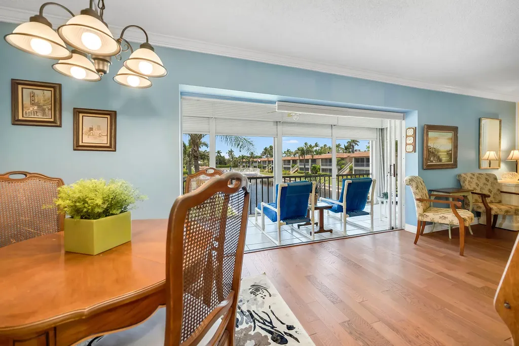 1155 Sandpiper Street Naples FL 34102