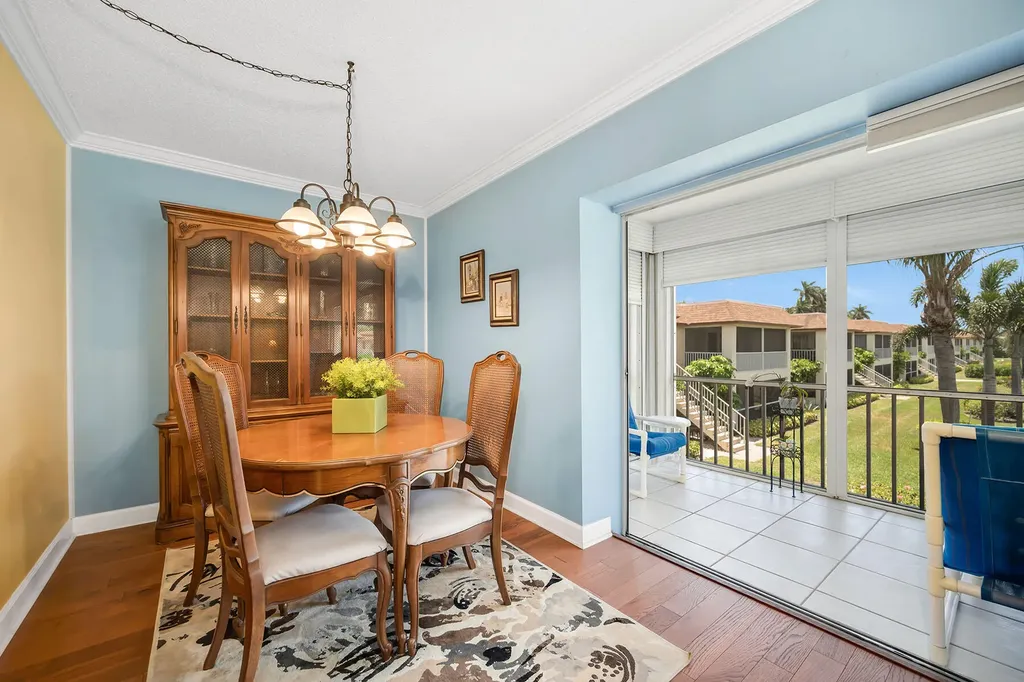 1155 Sandpiper Street Naples FL 34102