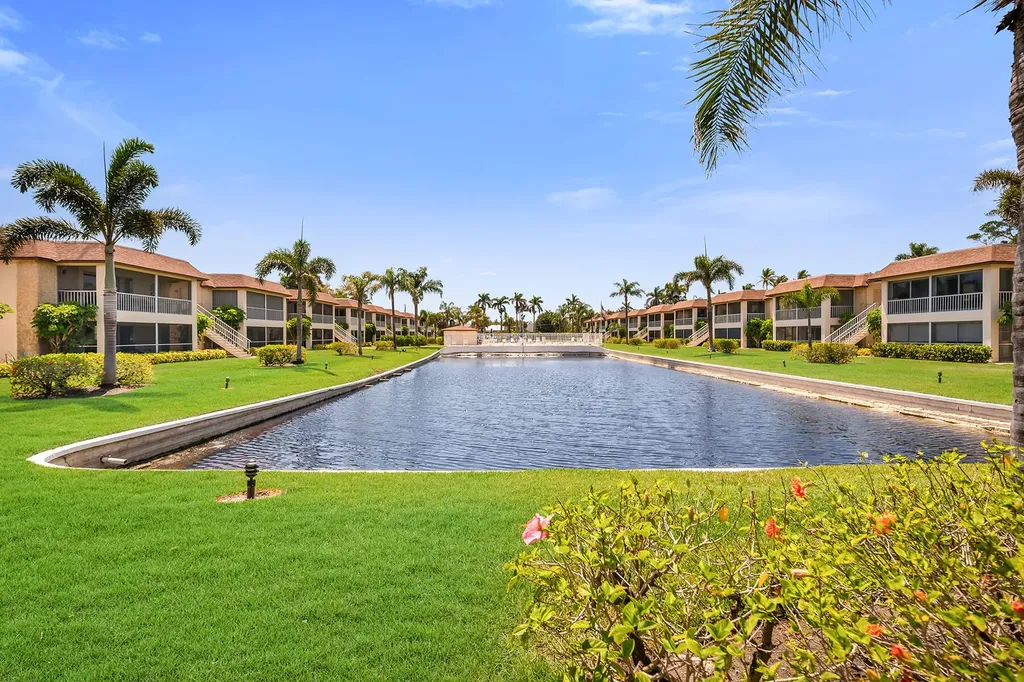 1155 Sandpiper Street Naples FL 34102