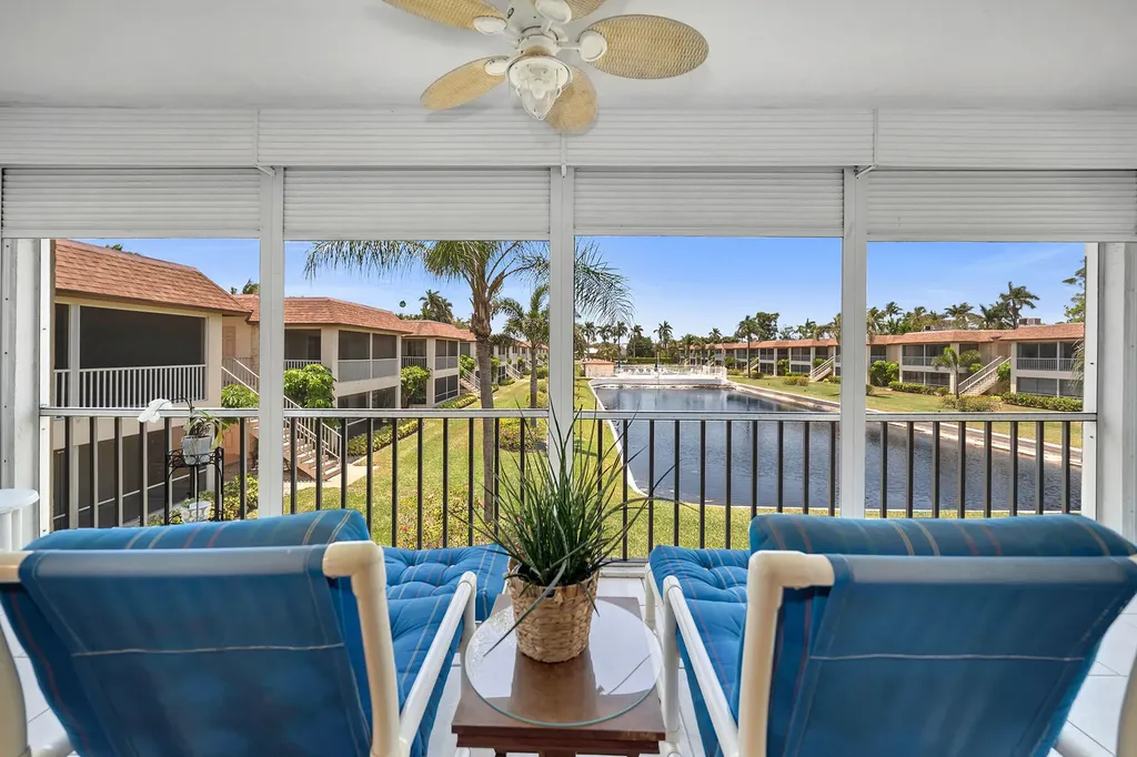 1155 Sandpiper Street Naples FL 34102