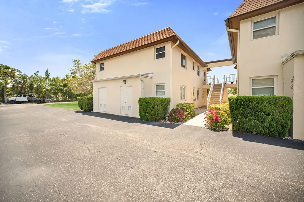 1155 Sandpiper Street Naples FL 34102