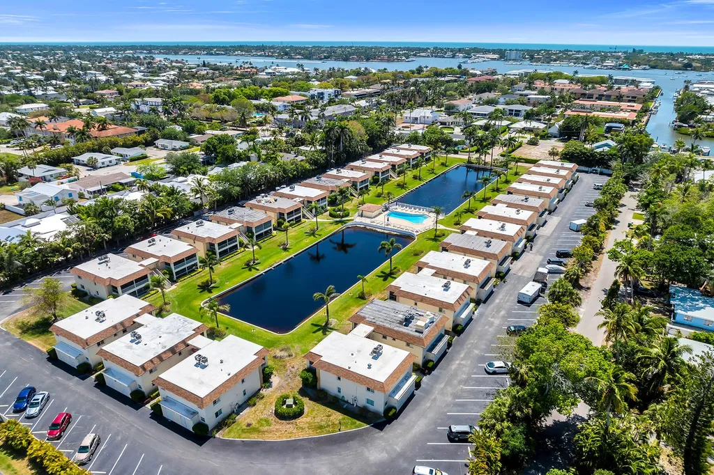 1155 Sandpiper Street Naples FL 34102