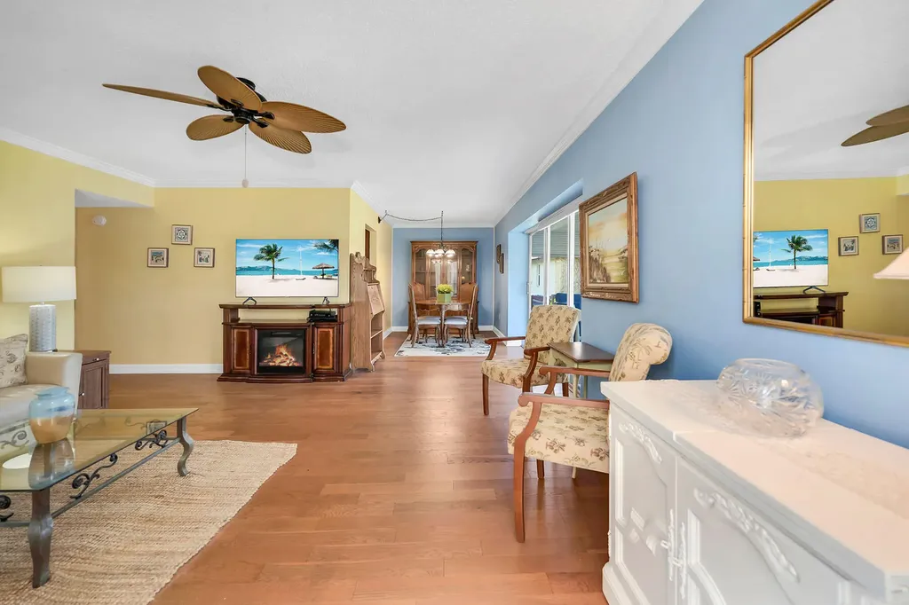 1155 Sandpiper Street Naples FL 34102