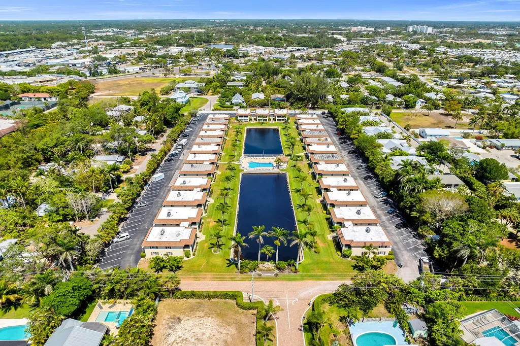 1155 Sandpiper Street Naples FL 34102