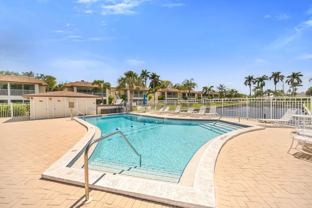 1155 Sandpiper Street Naples FL 34102