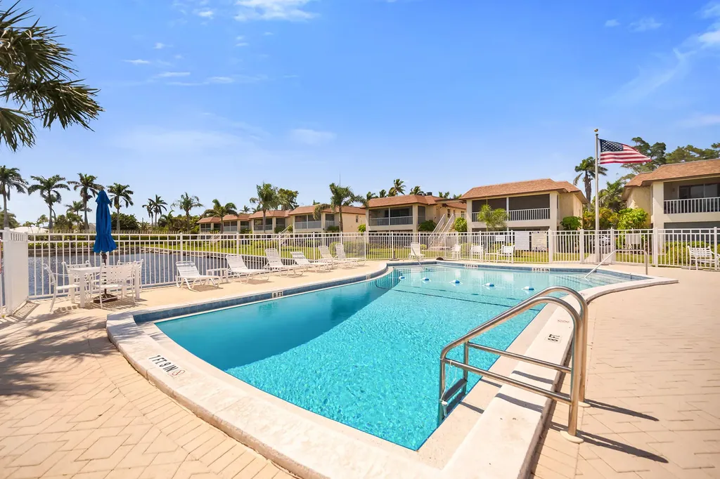 1155 Sandpiper Street Naples FL 34102