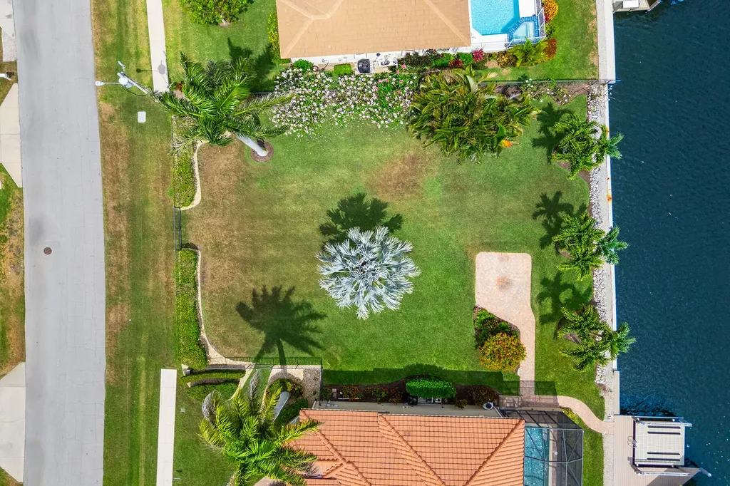 1540 Kingston Court Marco Island FL 34145